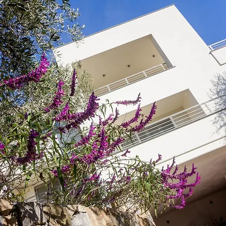 Sugli Allori * 디아노마리나