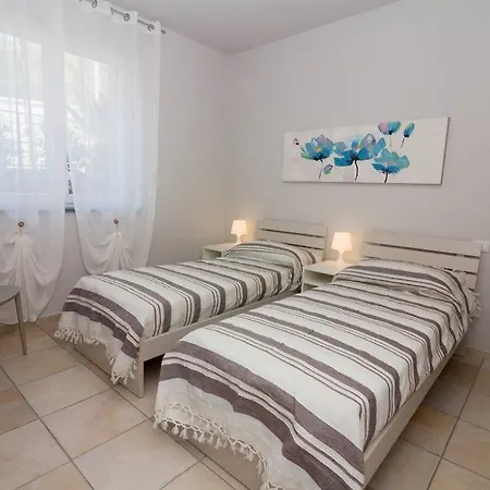 Holiday home Sugli Allori